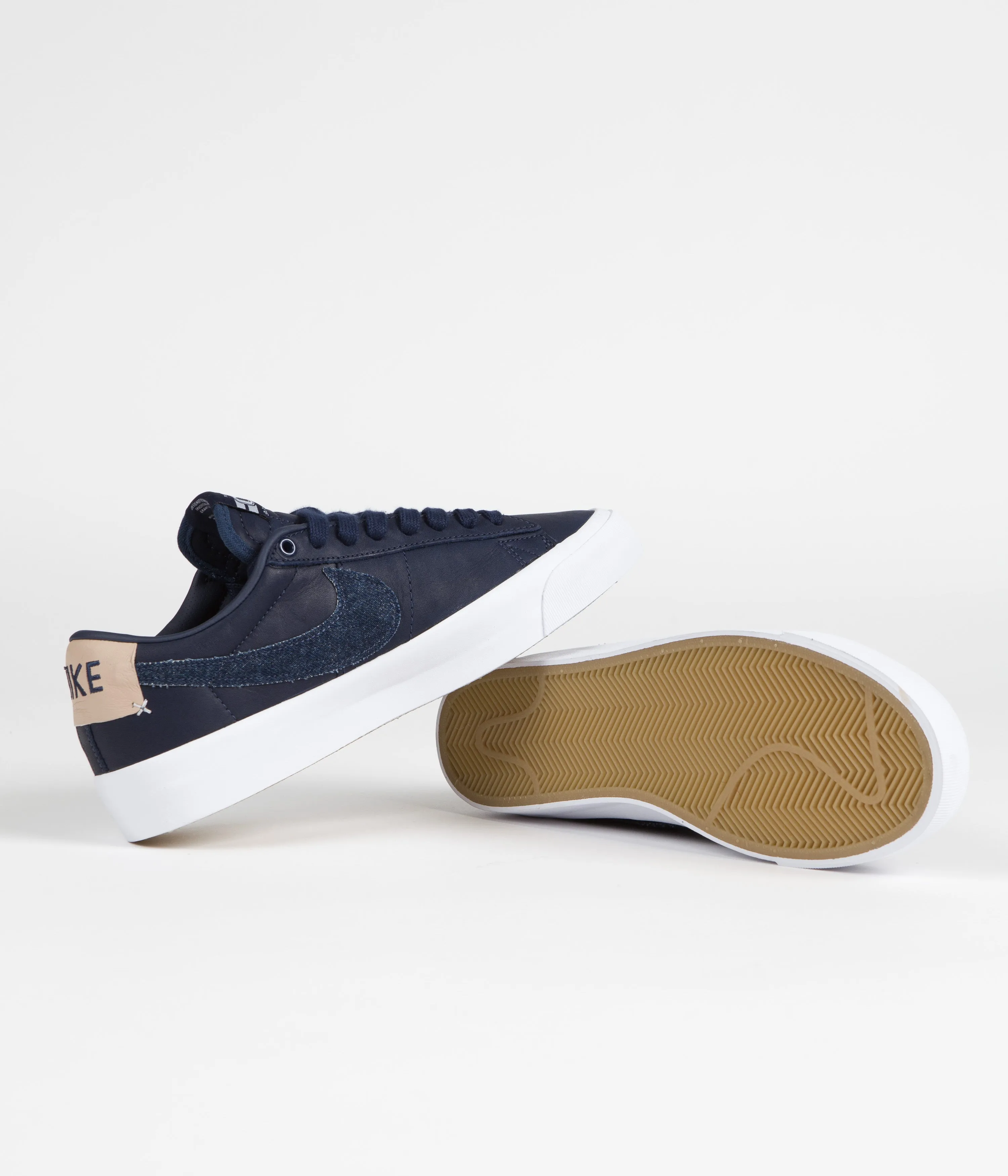 Nike SB Blazer Low Pro GT Premium Shoes - Midnight Navy / Midnight Navy - White