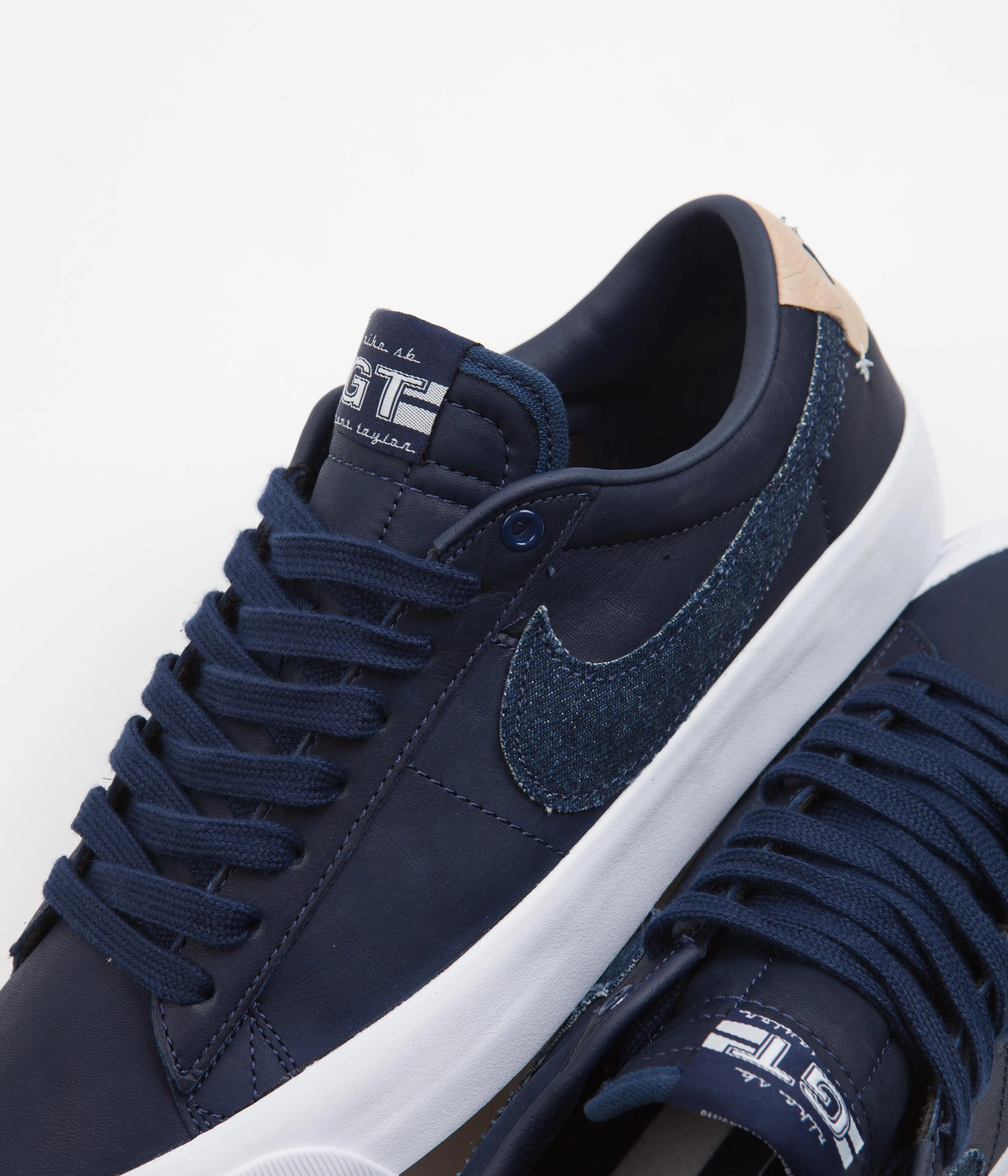 Nike SB Blazer Low Pro GT Premium Shoes - Midnight Navy / Midnight Navy - White