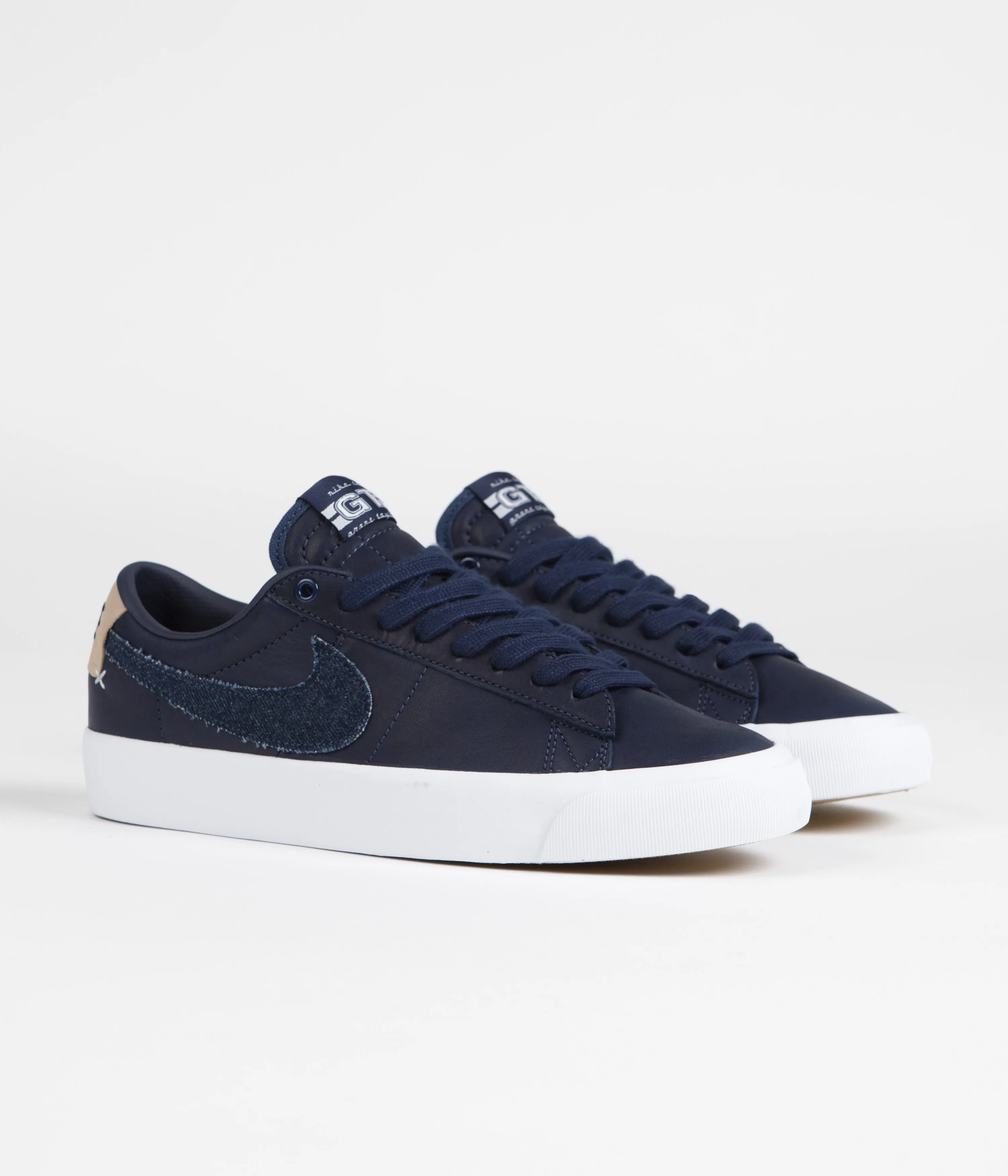 Nike SB Blazer Low Pro GT Premium Shoes - Midnight Navy / Midnight Navy - White