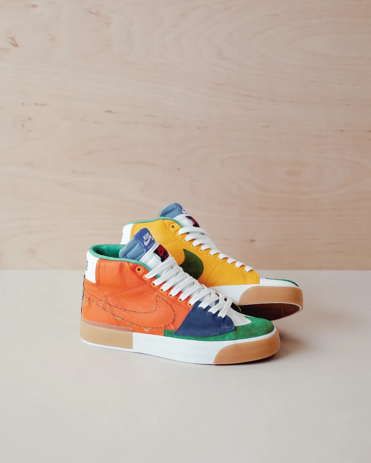 Nike SB Blazer Mid Edge Shoes - Safety Orange / Lucky Green