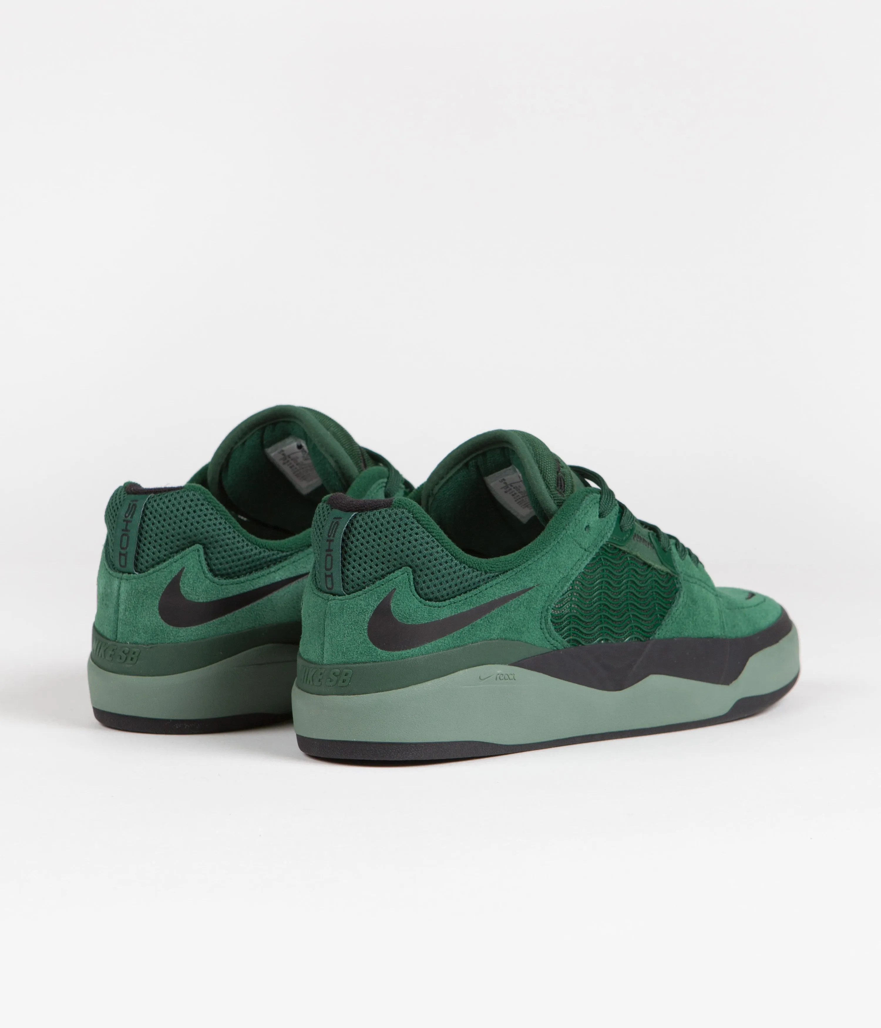 Nike SB Ishod Shoes - Gorge Green / Black - Dutch Green - Black