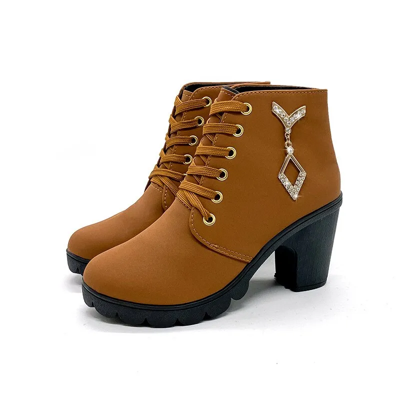 "Stefany" Elegante Stiefelette