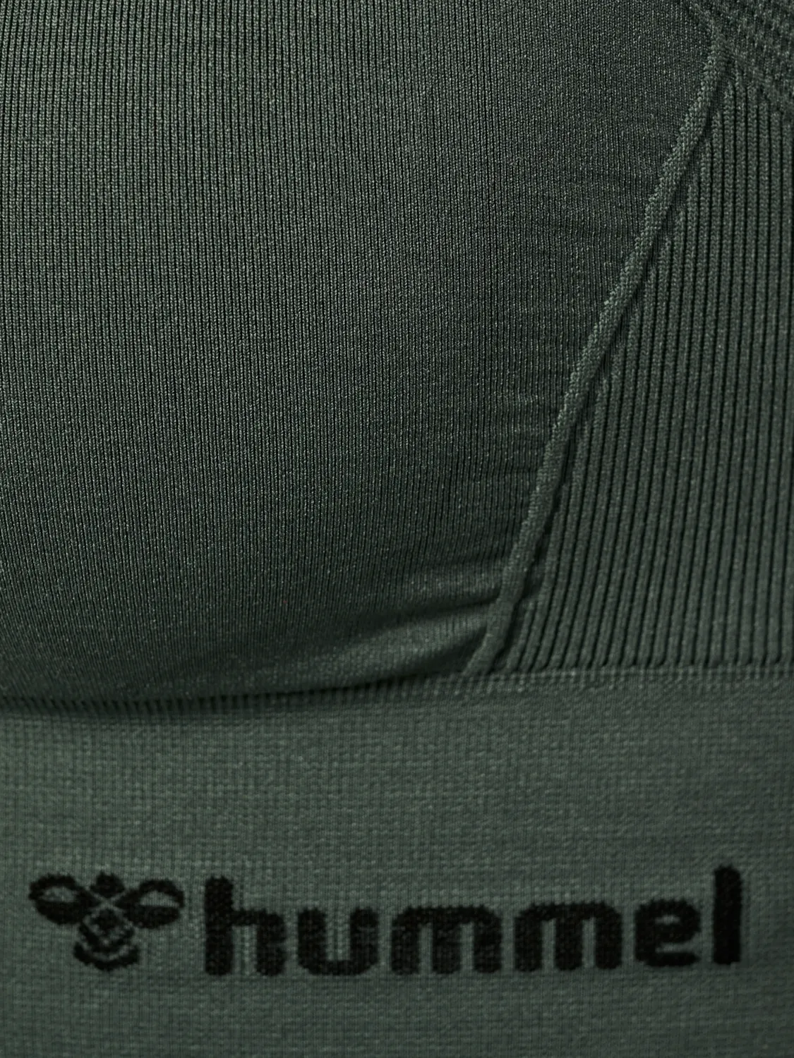 Seamless sports top