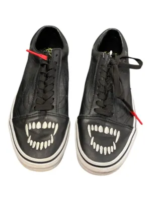 Vans Shoe Size 6.5 Black Low Top lace up Teeth Skate Shoes Shoes